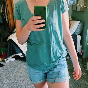 american eagle T-shirt